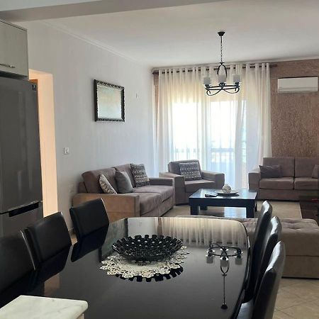 Visar Apartments فلورا المظهر الخارجي الصورة