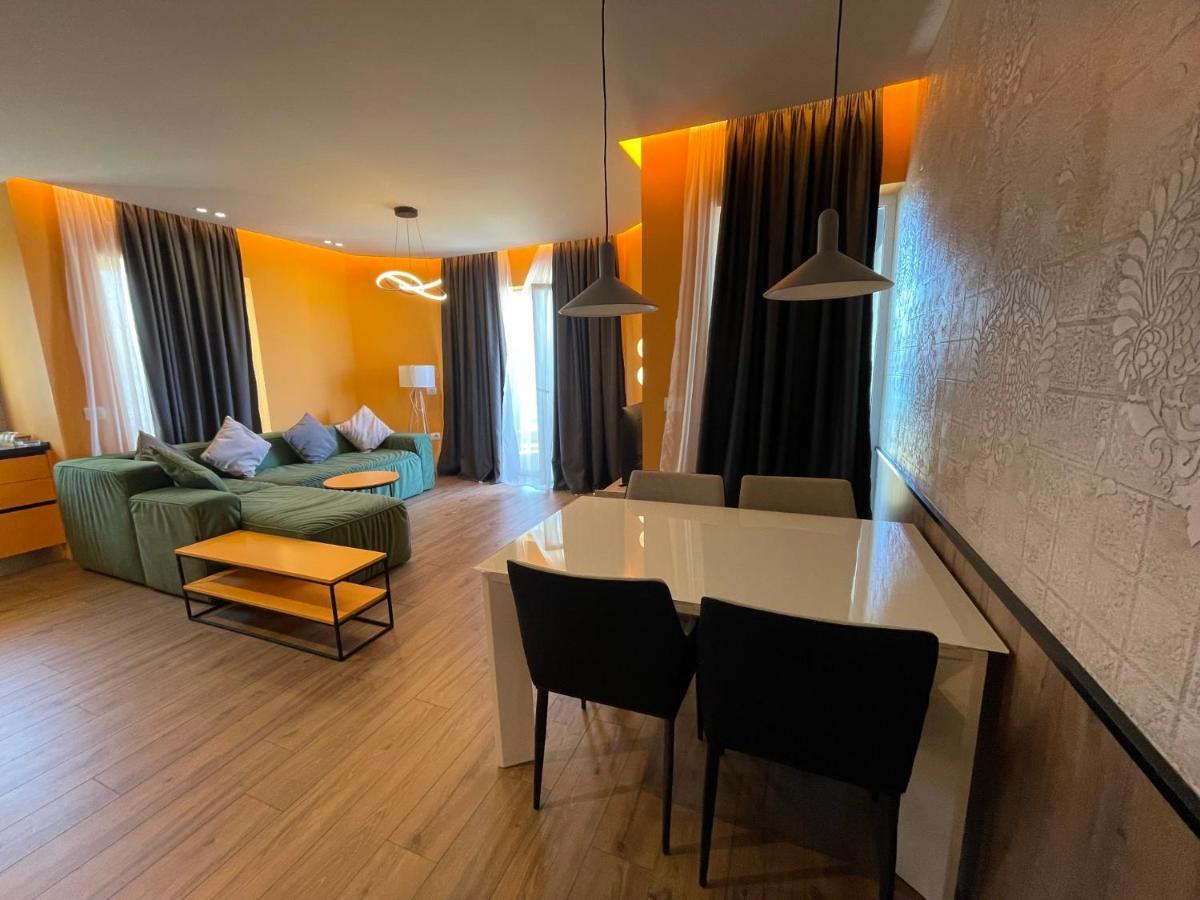Visar Apartments فلورا المظهر الخارجي الصورة