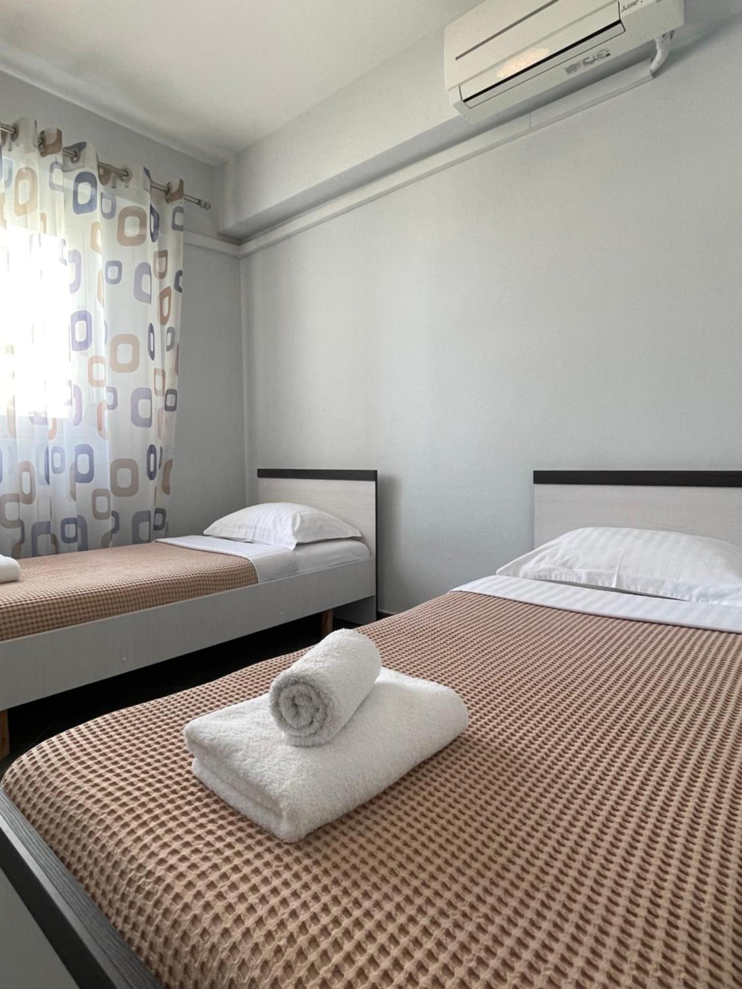 Visar Apartments فلورا المظهر الخارجي الصورة